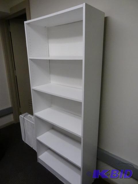 lot 128 image: Laminate book shelf. 30 x 12 x 72...