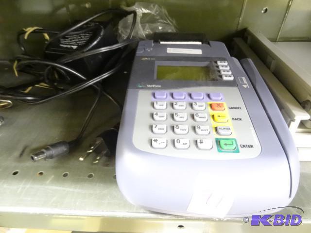 lot 77 image: Verifone omni 3300 credit card machine...