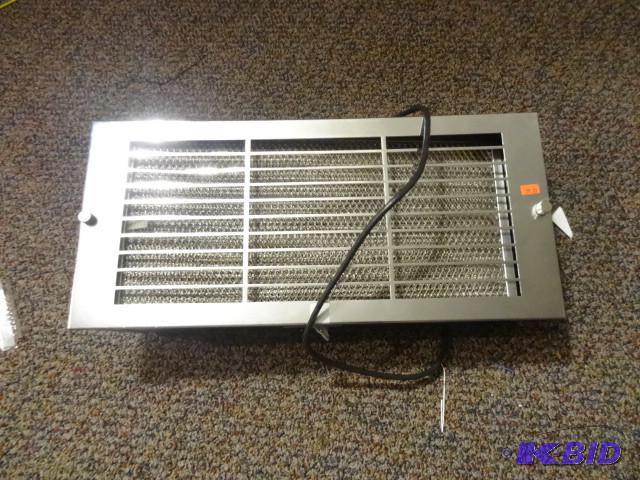 comair rotron model MB 9200-100 fan unit...