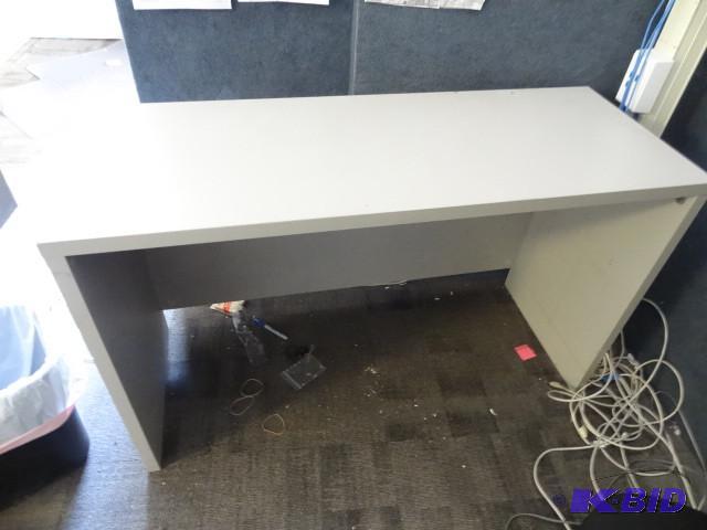 Task desk 48x 18 x 29...