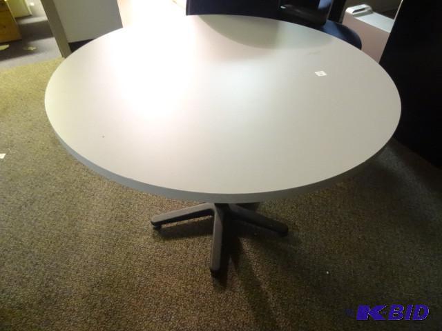 42&quot round table...