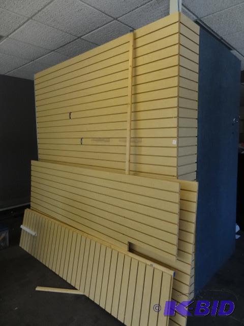 misc slat wall. Bring tools to remove....