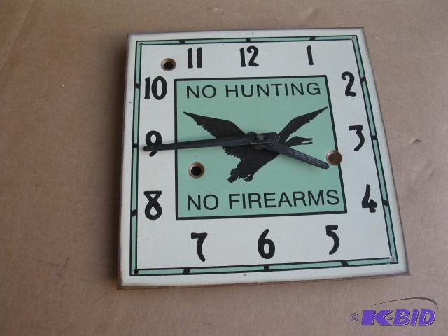 Hunting clock...