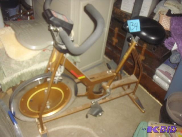SCHWINN Exercise Bike.. Quite VINTAGE...