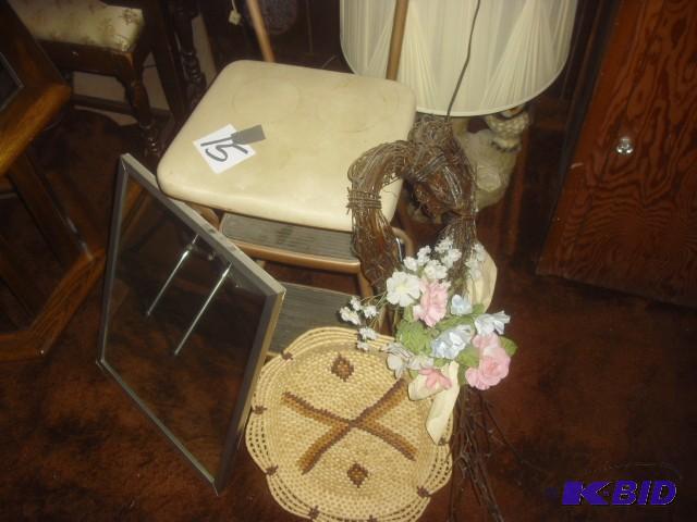 COSCO kitchen step stool Mirror, Basket, Flo...