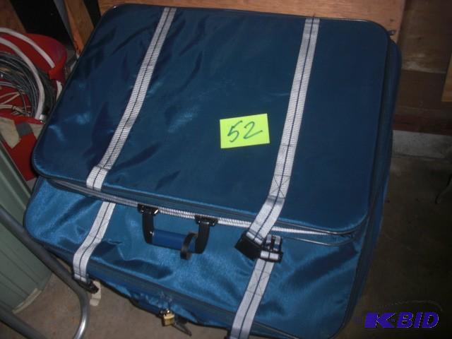 2 Collapsible soft side 26 in pieces of lugga...