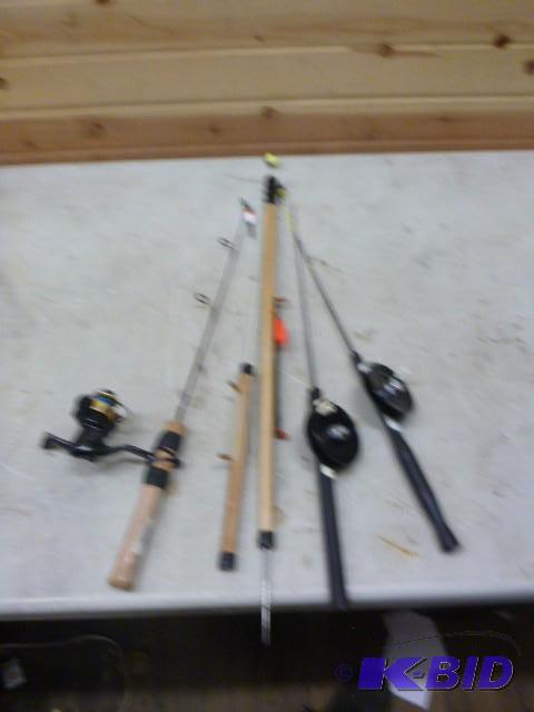 lot 11 image: 5 Ice Fishing Rods...
