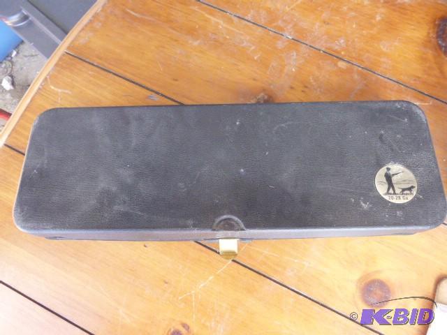 lot 110 image: Past of Gun Cleaning Kit...