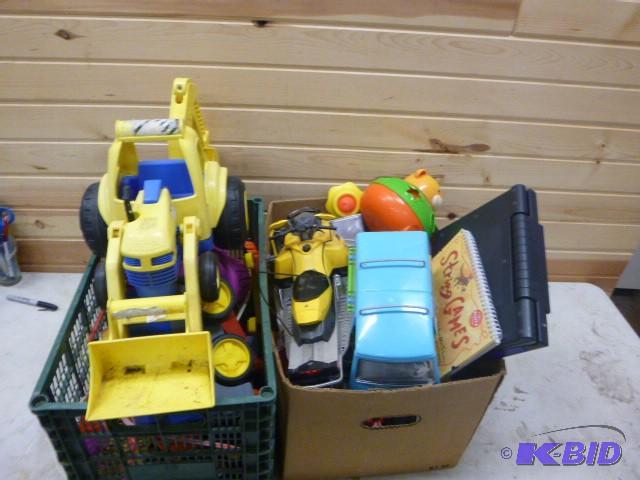 lot 12 image: Lot of Miscellaneous Toys...