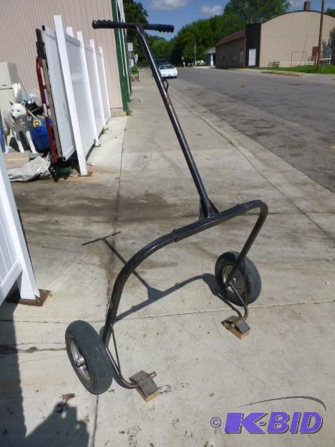 lot 147 image: Snowmobile Dolly...