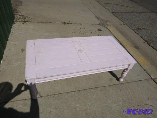 lot 152 image: Coffee Table 15" X 37" X 24"...