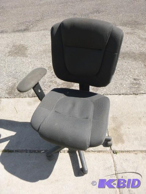 lot 156 image: Office Chair...