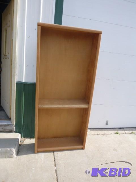 lot 159 image: Book Shelf 3 shelves - 72" X 32" X ...