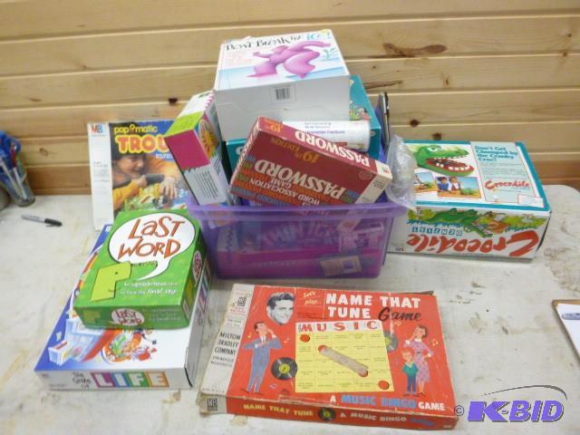 lot 16 image: Lot of Miscellaneous Games Life, Trouble, Las...