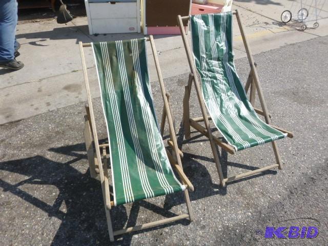 lot 166 image: 2 Folding Patio Chairs...