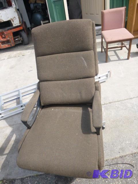 lot 174 image: Office Chair Missing 1 caster...