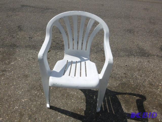lot 178 image: Resin Patio Chair...