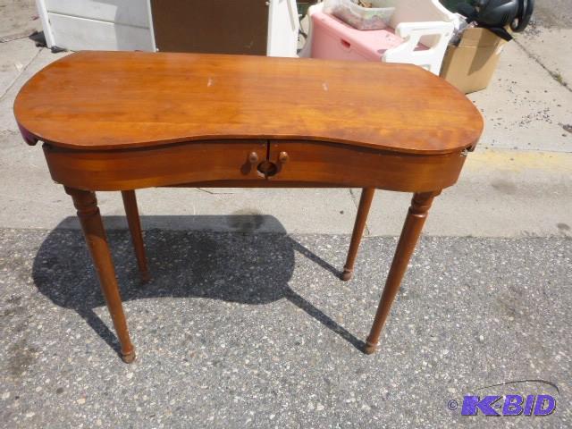 lot 193 image: Hallway Table 30" X 36" X 17"...