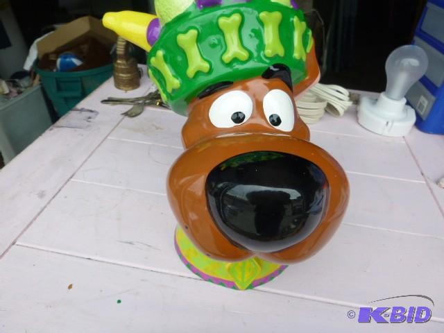 lot 222 image: Scooby Doo Cookie Jar...