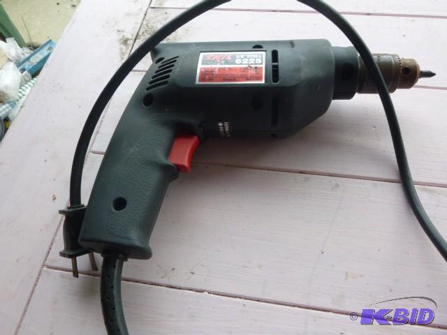 lot 240 image: Skil 38" Drill Variable speed, reversib...