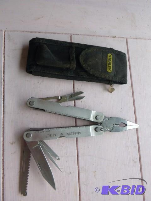 lot 246 image: Stainless Steel 25 Function Multi-Tool with S...