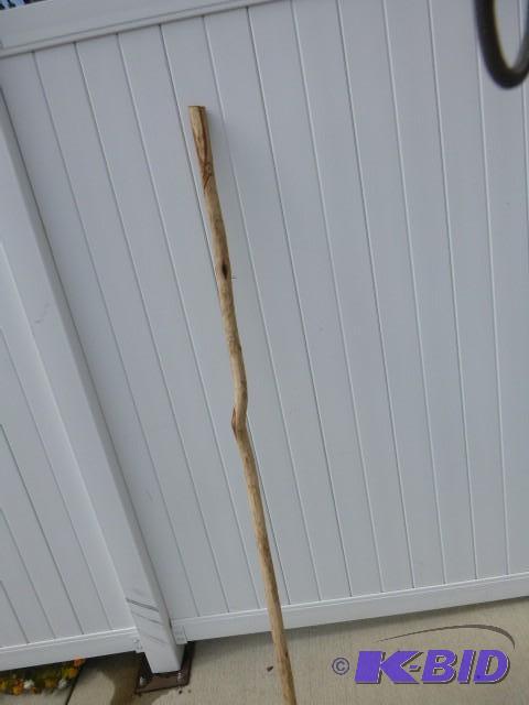 lot 257 image: Diamond Willow Walking Stick 66 12"...