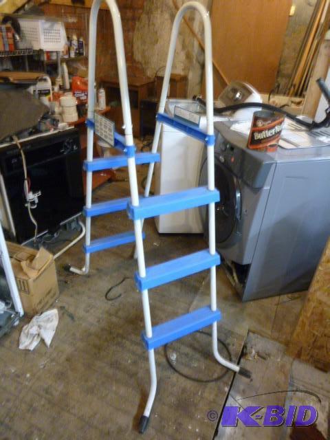 lot 295 image: Pool Ladder 41 12"...