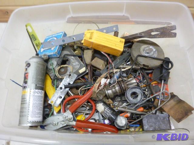 lot 298 image: Lot of Miscellaneous Garage Items...