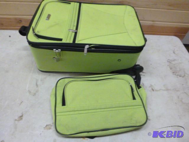 lot 54 image: Suitcase with Travel Bag...