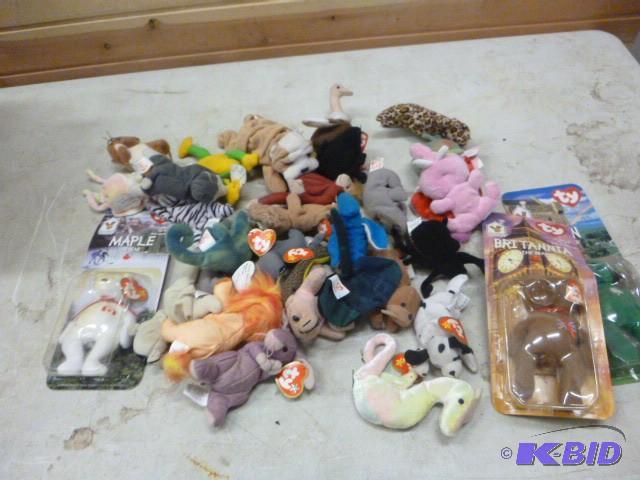 lot 77 image: Lot of Beanie Babies...