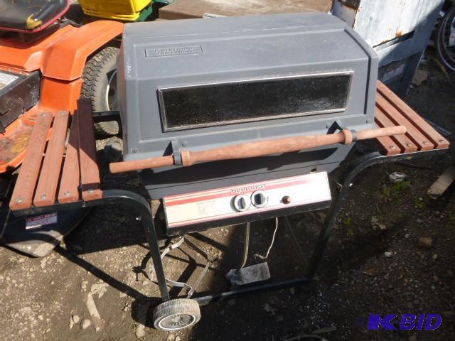 lot 91 image: Kenmore Gas Grill...