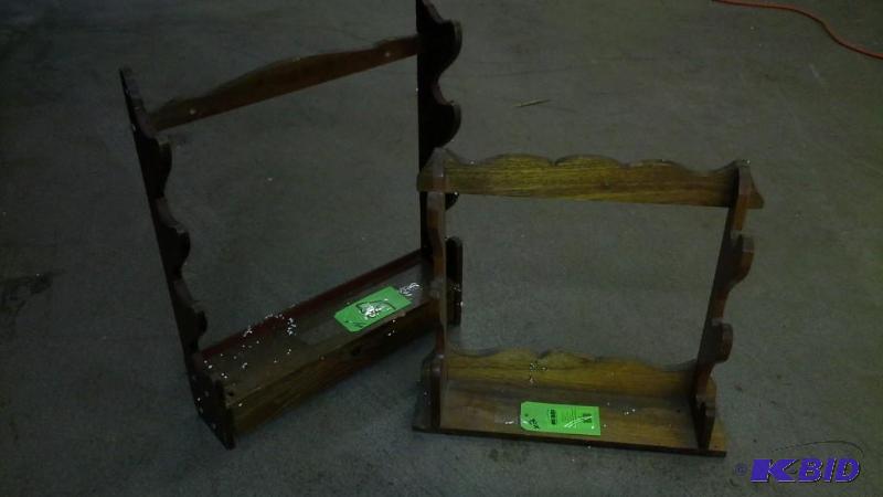 2 gun racks