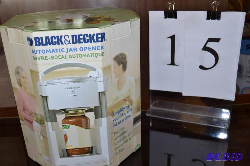 lot 15 image: Kitchenwares