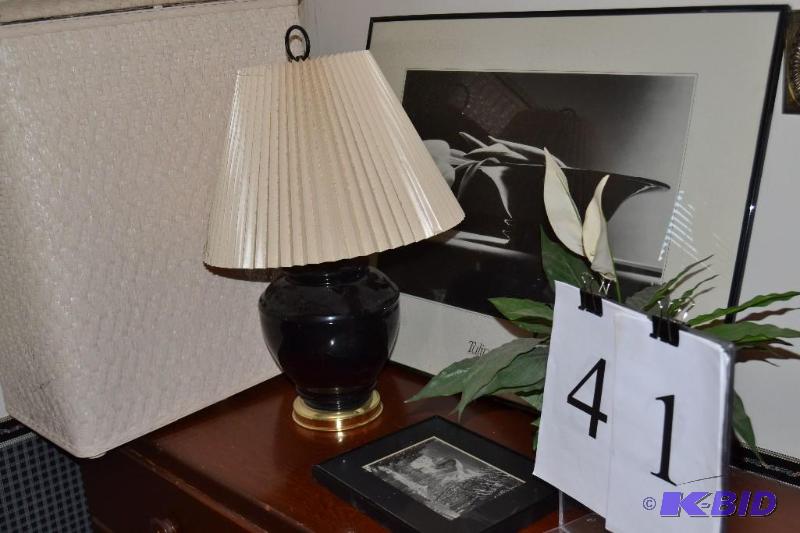 lot 41 image: Accessories