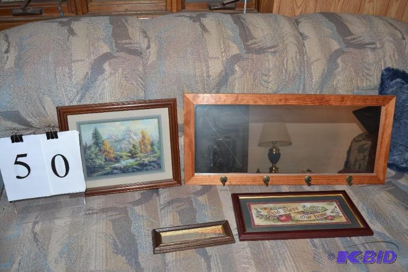 lot 50 image: Wall Decor