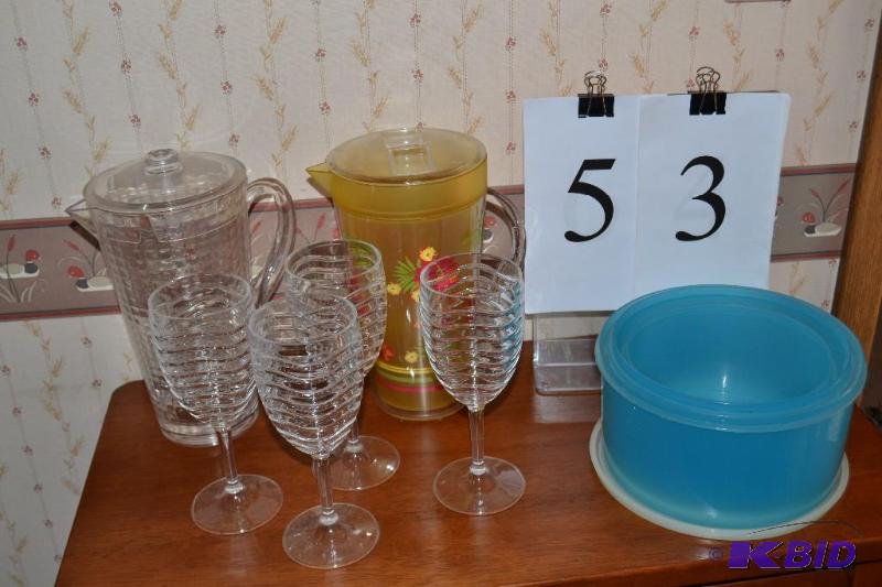 lot 53 image: kitchenware