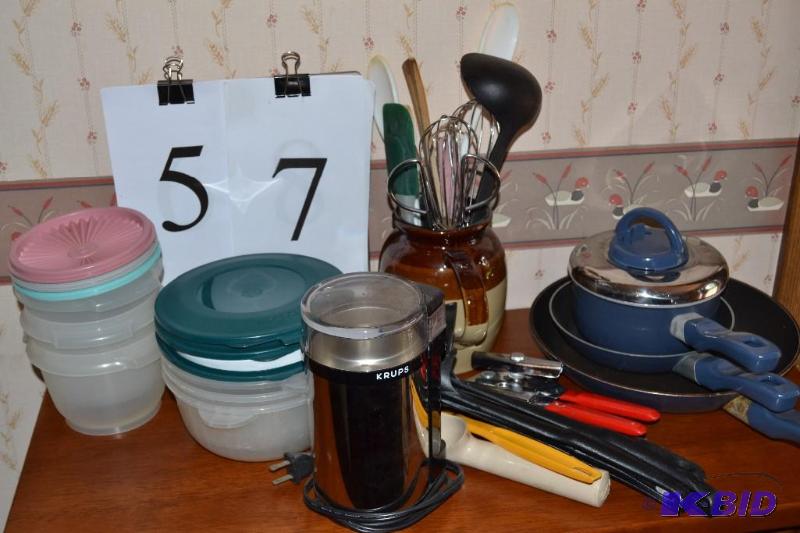 lot 57 image: Kitchenware