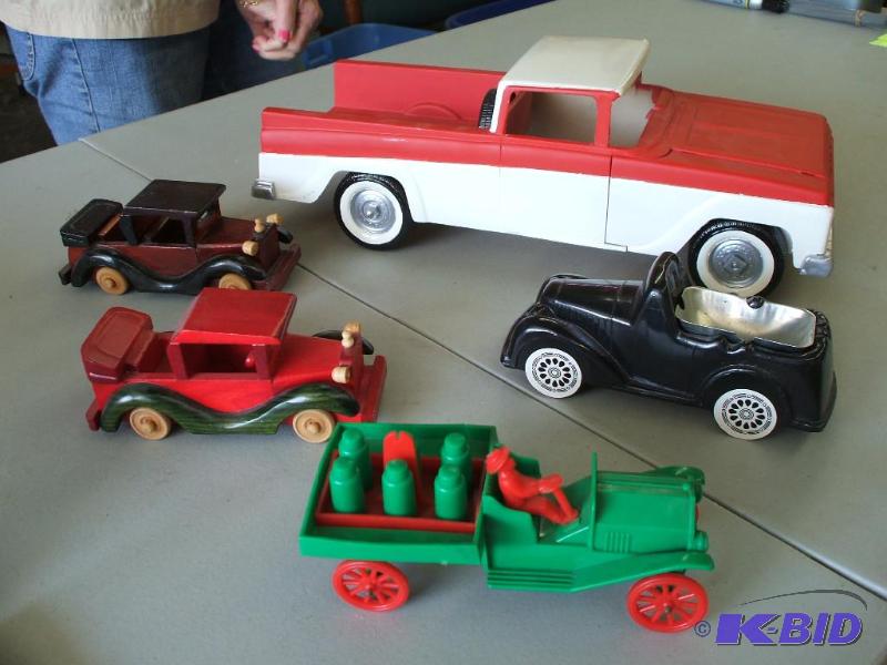 lot 13 image: Pick Up Truck