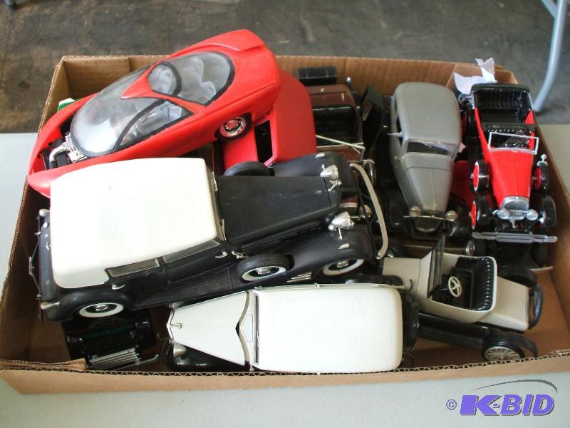 lot 16 image: Cars and Trucks