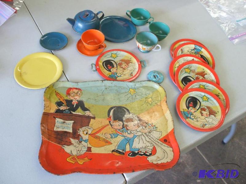 lot 24 image: Tin Dishes