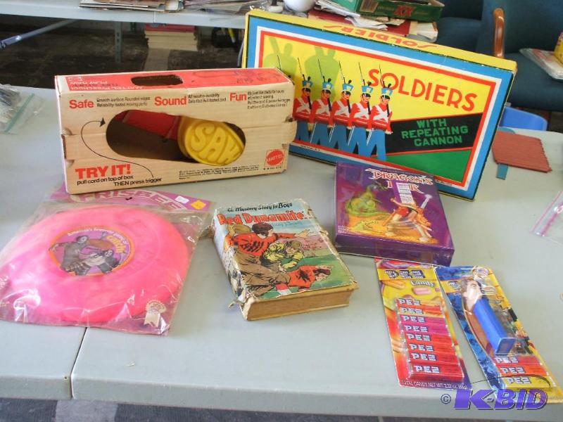 lot 26 image: Toys and Games