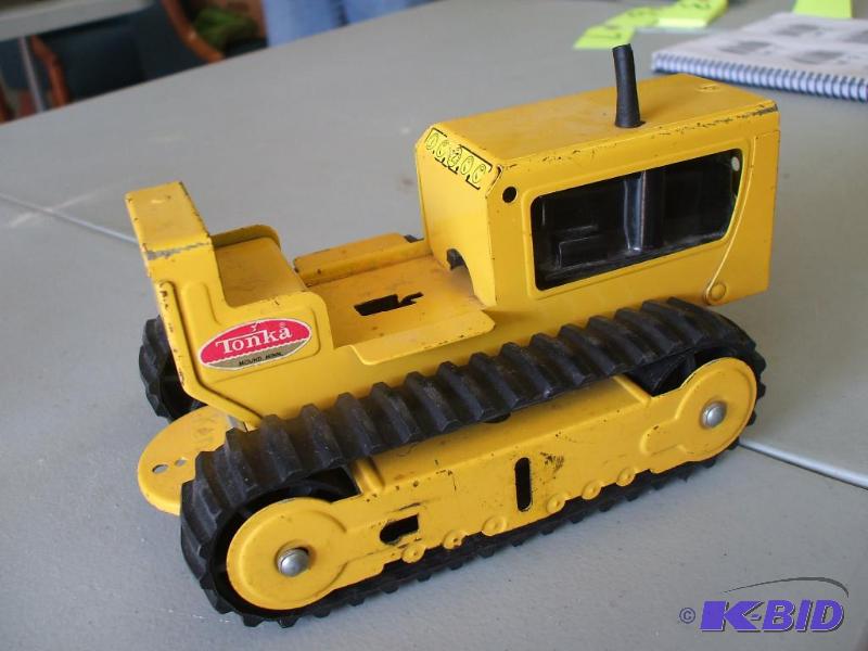 lot 5 image: Bulldozer