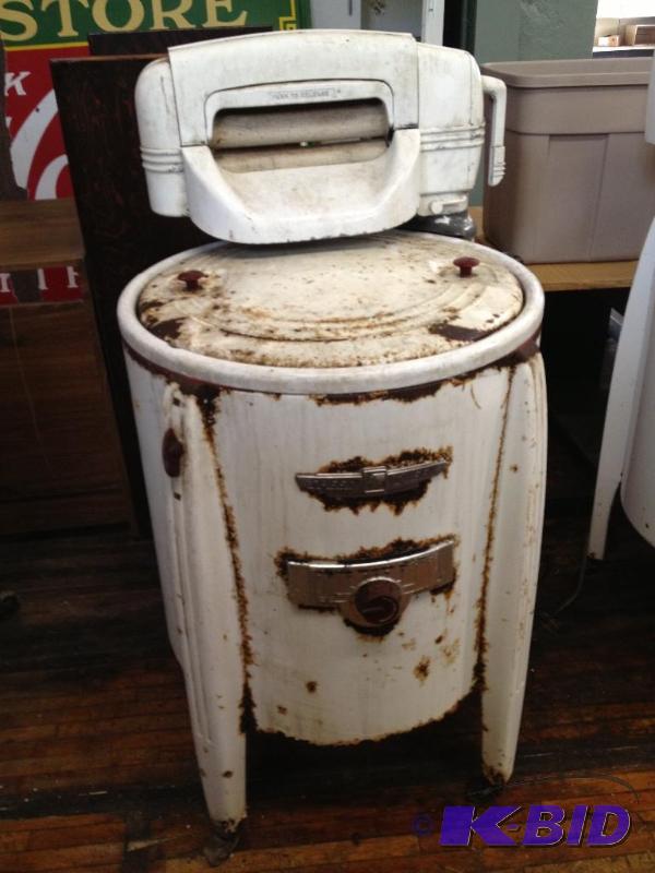 antique speed queen washing machine