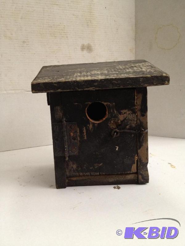 lot 36 image: Antique Wood Bird House