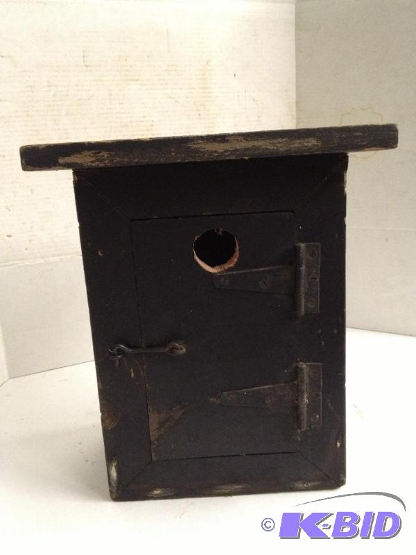lot 37 image: Antique Wood Bird House