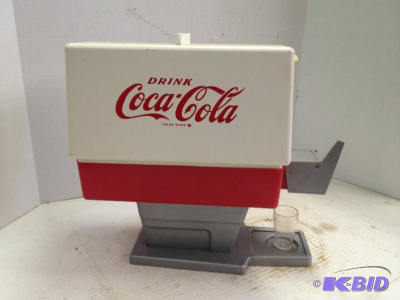 lot 83 image: 1960s Coca-Cola Fountain Dispenser Toy