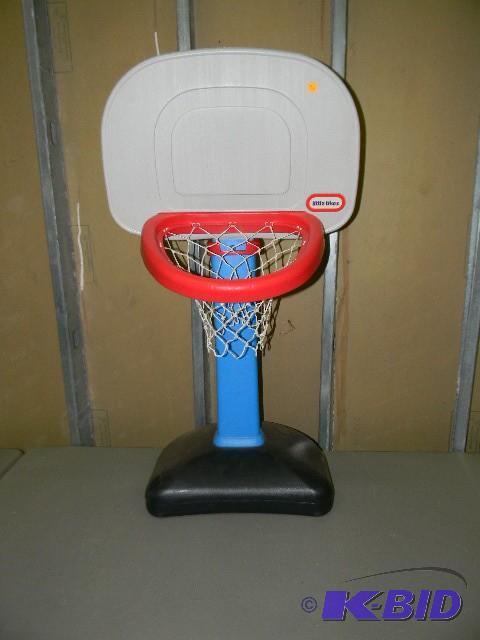 lot 104 image: Little Tikes basketball hoop...
