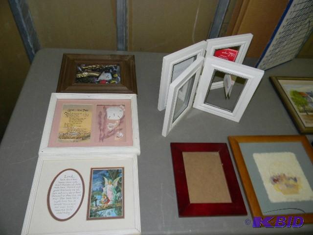 lot 105 image: Lot of 16 misc. wall decor and frames...