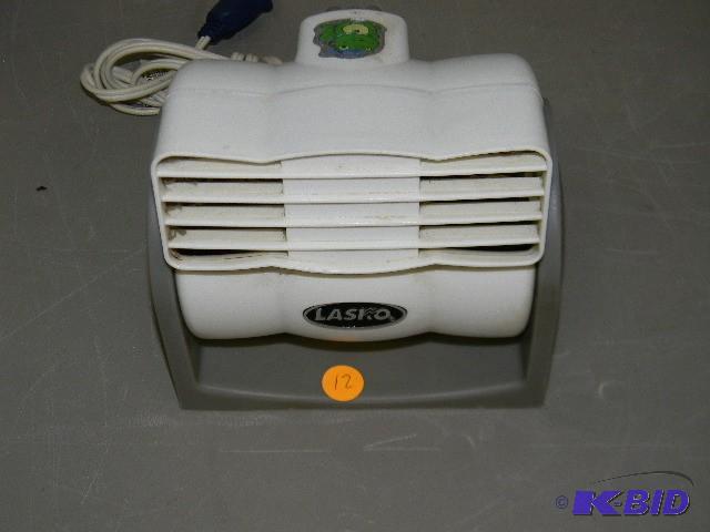 lot 12 image: Small Lasko fan...