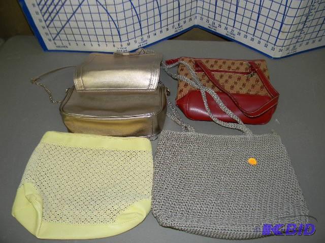 lot 131 image: Lot of 4 purses...